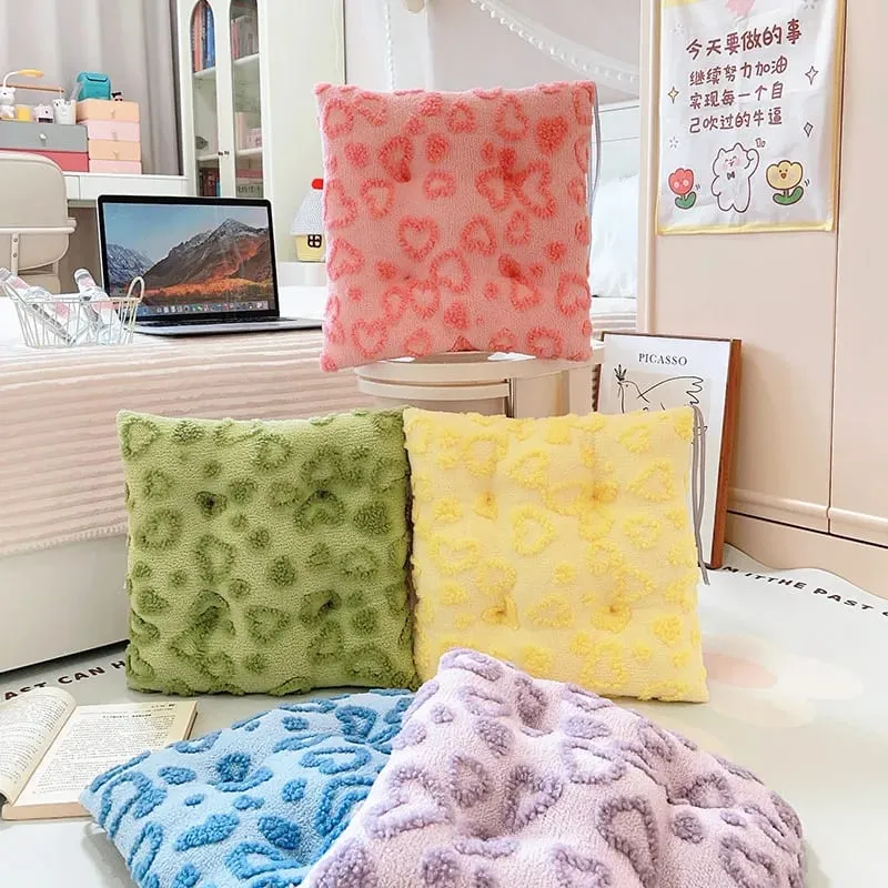 35cm Love Heart Sofa Cushion Valentine's Day Love Soft Stuffed Plush Throw Pillow Comfortable Hugging Pillow Couple Decorations