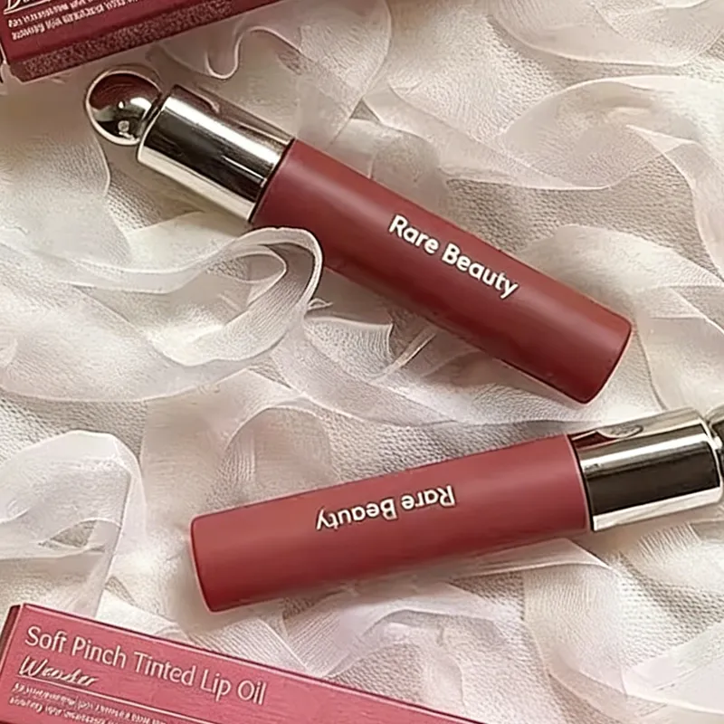 Rare Beauty 7-Colors New Lip Oil LIPSTICK Lip Glaze på lager Lugn/ärlighet/undrar Slät Inte klibbig Vattentät Lätt att applicera