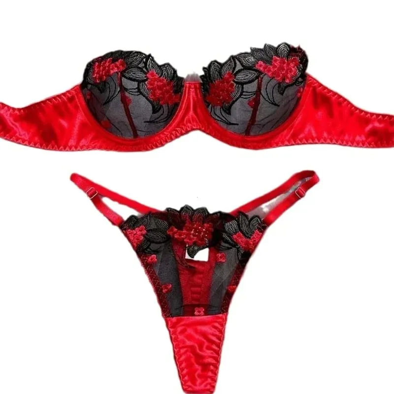 Women's Floral Embroidered Lingerie Set Two-piece Embroidered Bra Set - Black and Red Underwear Set