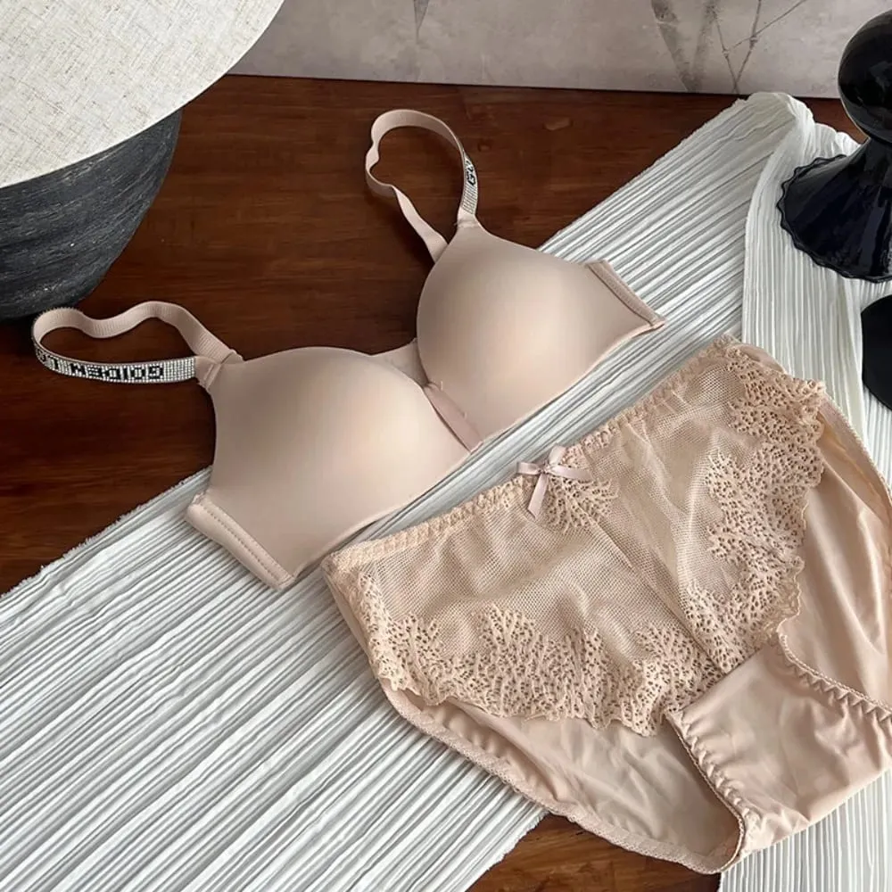 セクシーな Fashion Women Triangle Cup Bralette 32‑38 Thin Seamless Push Up Anti Sag Rhinestone Letter Strap Beautiful Back Lingerie