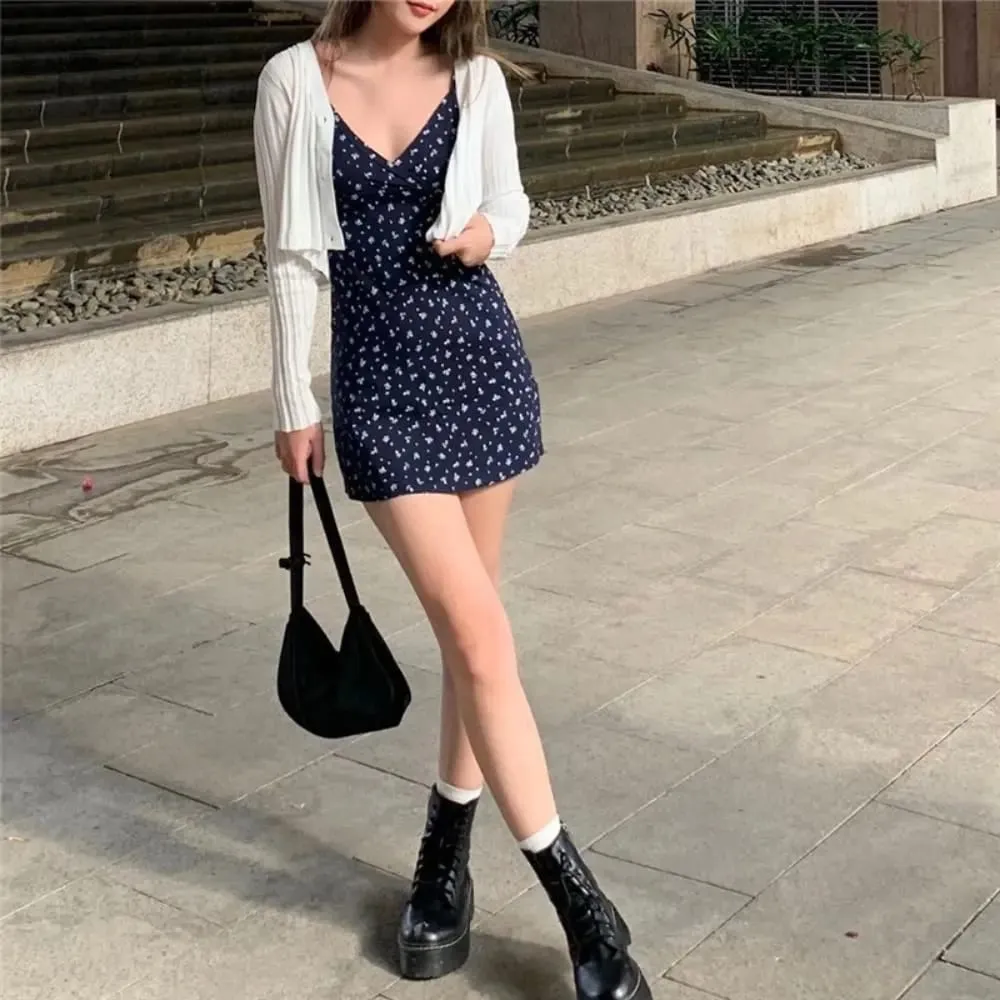 Korean V-neck Halter Floral Skirt a-line Skirt Floral Print Vintage Floral Mini Dress Retro Vintage Floral Halter Skirt Ladies