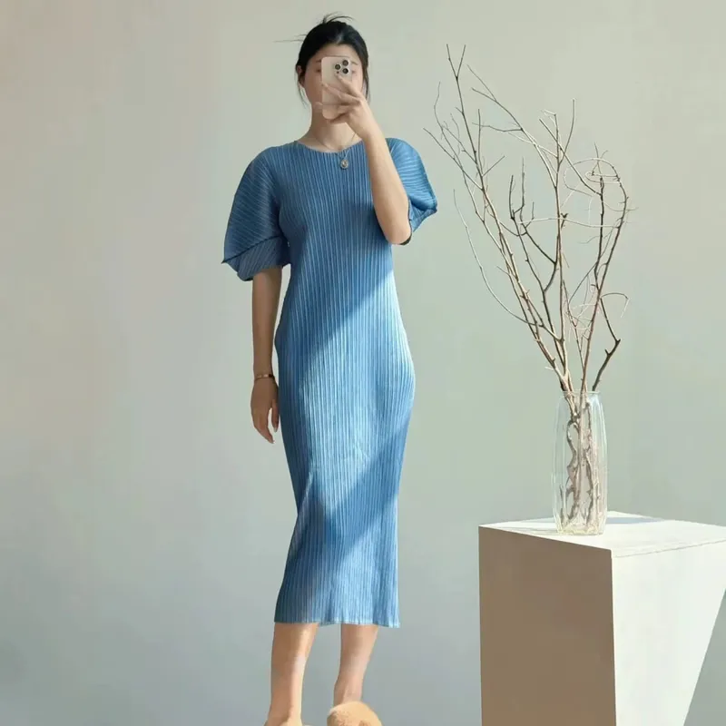 Miyake Pleated Round Neck Puff Sleeve Dresses Lightweight Wrinkle-Resistant Women's Casual Minimalist Chic Dress 2026 New