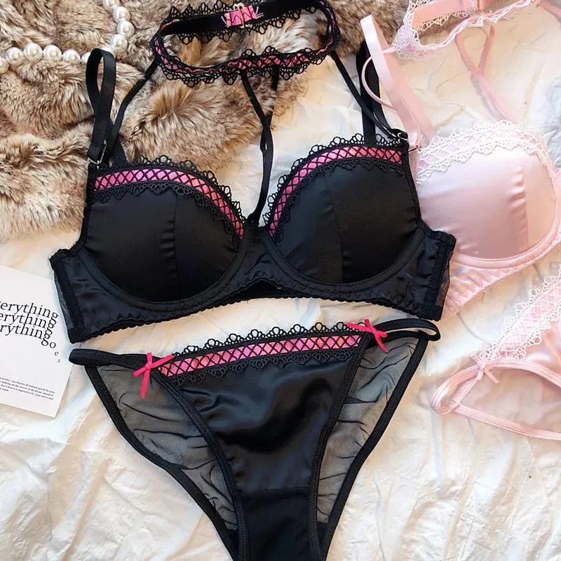 Lolita français pur désir Sexy dentelle Satin épice fille soutien-gorge petite poitrine rassemblement licou creux ensemble de sous-vêtements doux à armatures
