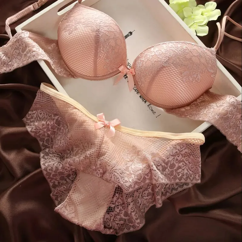 Nouveau soutien-gorge Sexy culotte ajourée couleur unie ensemble de sous-vêtements BC tasse haut en dentelle Push Up femmes fermeture arrière grande taille ensembles de Lingerie