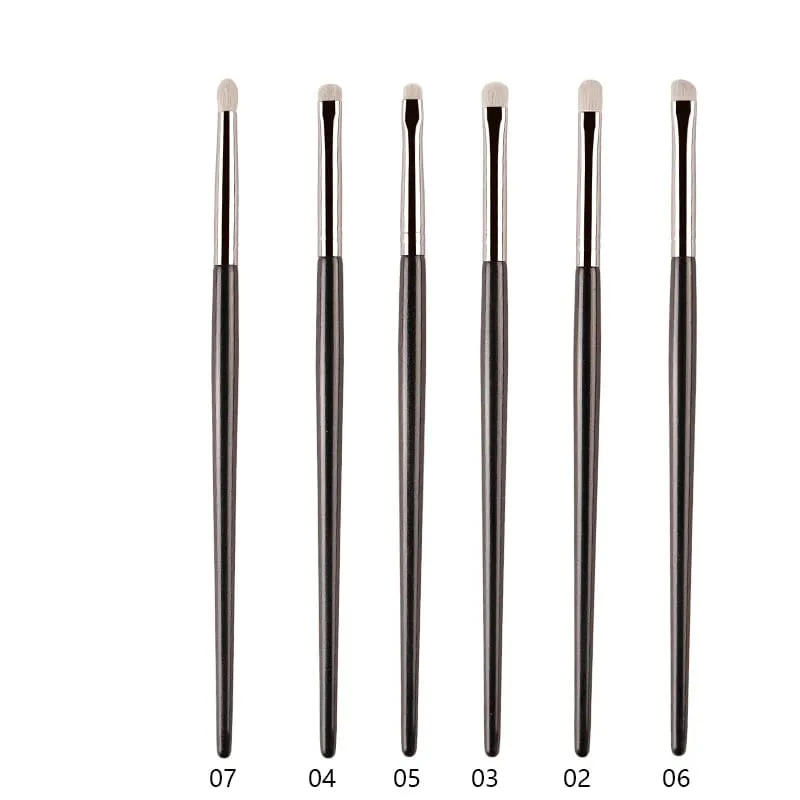 1 Buah Kuas Makeup Eyeshadow Rambut Kuda Poni Putih Detail Lipatan Presisi Noda Kecil Kuas Rias Eye Shadow Bevel Liner Bibir