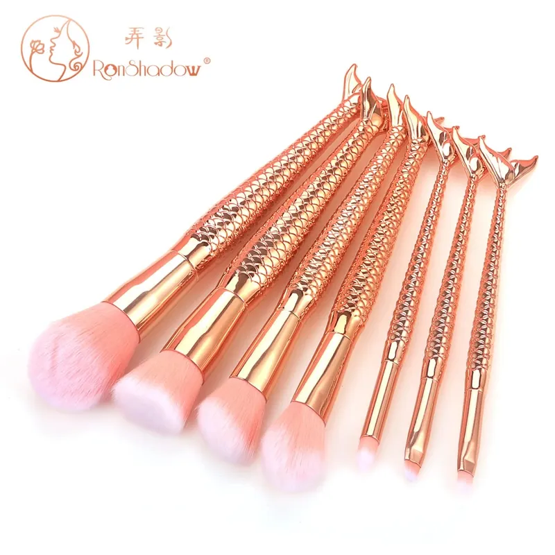 7Pcs Rainbow Mermaid Tail Makeup Brushes Large Powder Blush & Eyeshadow Detail Brushes Starter Beauty Cosmetic Kit