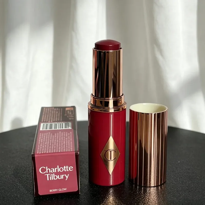 Charlotte Tilbury 4D forlængende mascara til volumen af ​​vipper Vandtæt, svedfast og cremet Blush Stick Rosy Cheek Let at blande