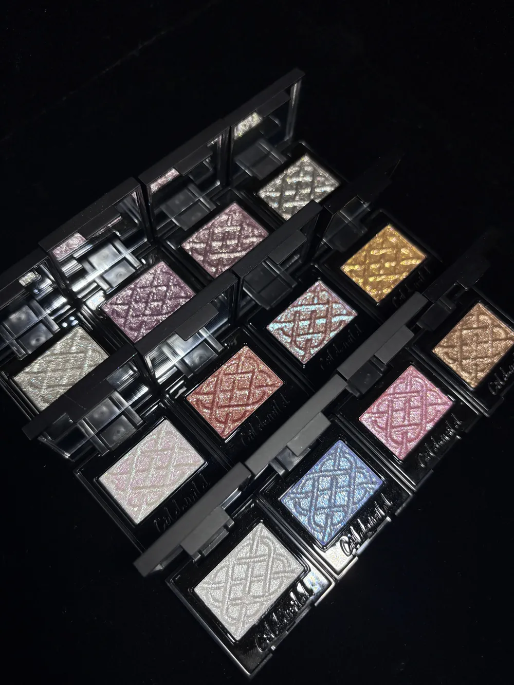 Coldnwild Monochrome Eye Shadow Glitter Fine Shimmer Purple White Blue Clear Sheer Satin Finish Eye Makeup