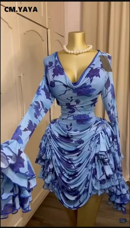 CM.YAYA – robe moulante froncée drapée à volants en cascade pour femmes, imprimé Tie Dye, manches longues, col en v, robes de vacances à la plage
