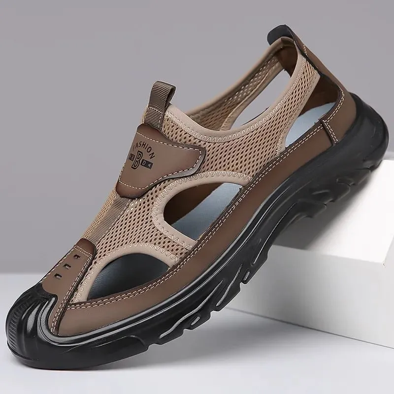 2026 New Hollow Out Breathable Man Shoes Summer Casual Beach Men's Sandals Outdoor Ultra Light Anti Slip Walking Shoes for Man