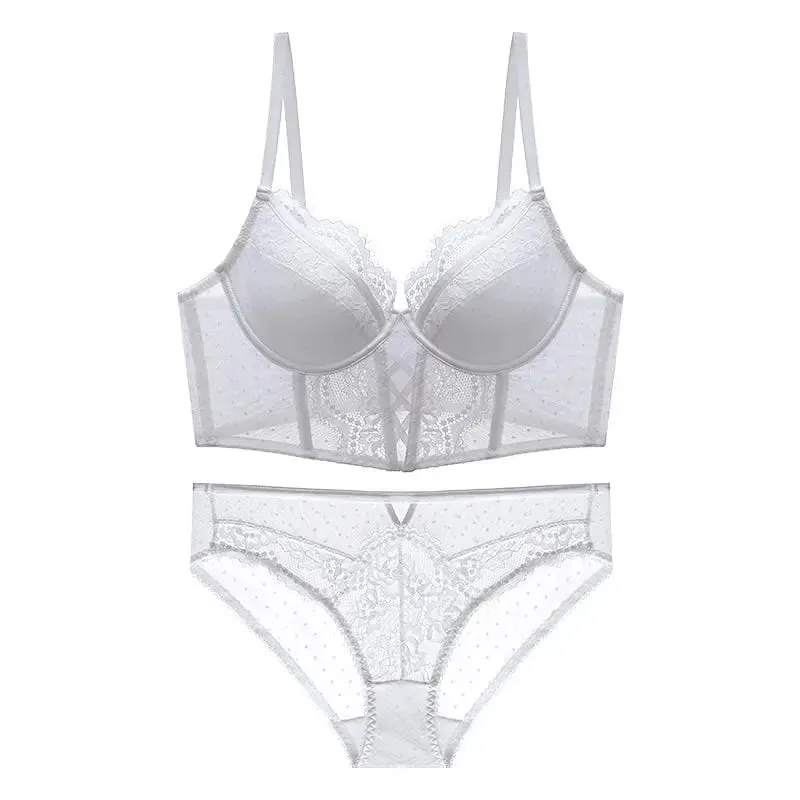 Women‘s French Lace Lingerie Set Push Up Bra Thin & Soft Steel Ring for Support Gathered Design Demi Cup Chemise for Small Bust