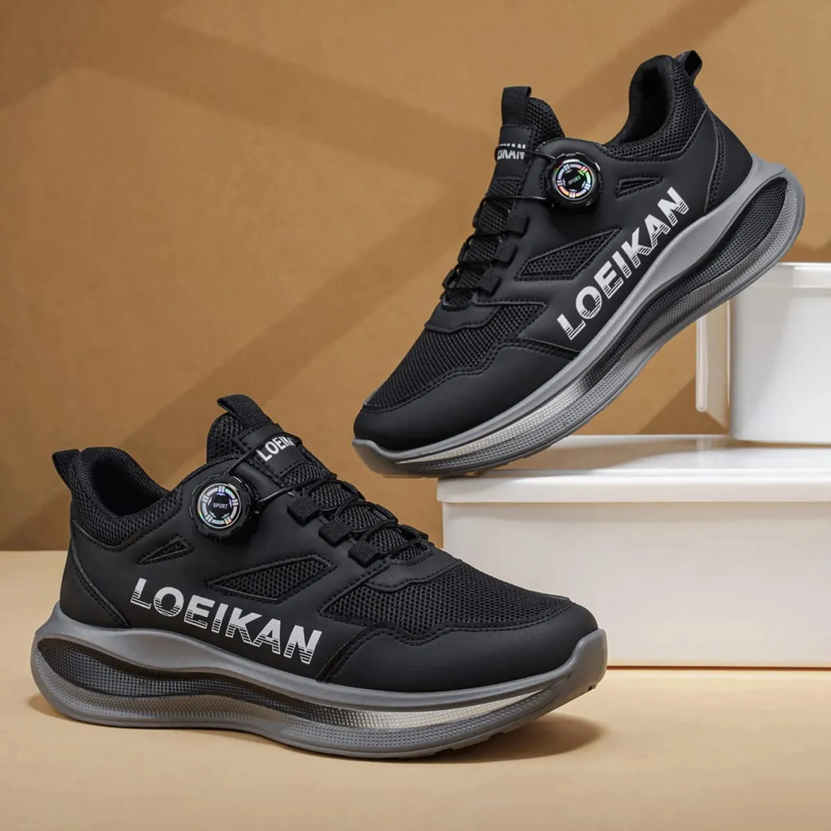 Men's All-Season Outdoor Casual Hiking Shoes Comfortable and Breathable Featuring a Twist Buckle Design.