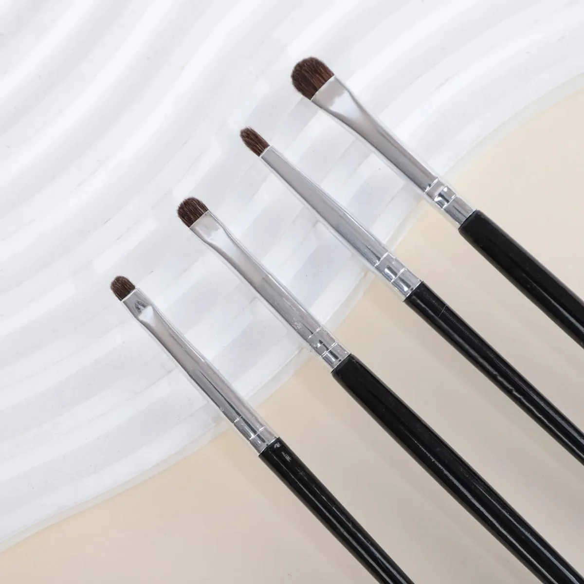 4/8/12pcs Precise Detail Eyeshadow Brush Soft Horse Hair Eyeline Silkworm Makeup Brush Highlighter Brushes Eyes Makeup Tools