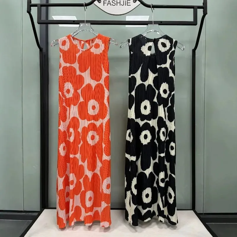 Miyake Pleated Sleeveless Dresses Plisse 2026 Summer New Loose Plus Size Fashion Casual Slimming Pleats Fold Printed Long Dress — image 2