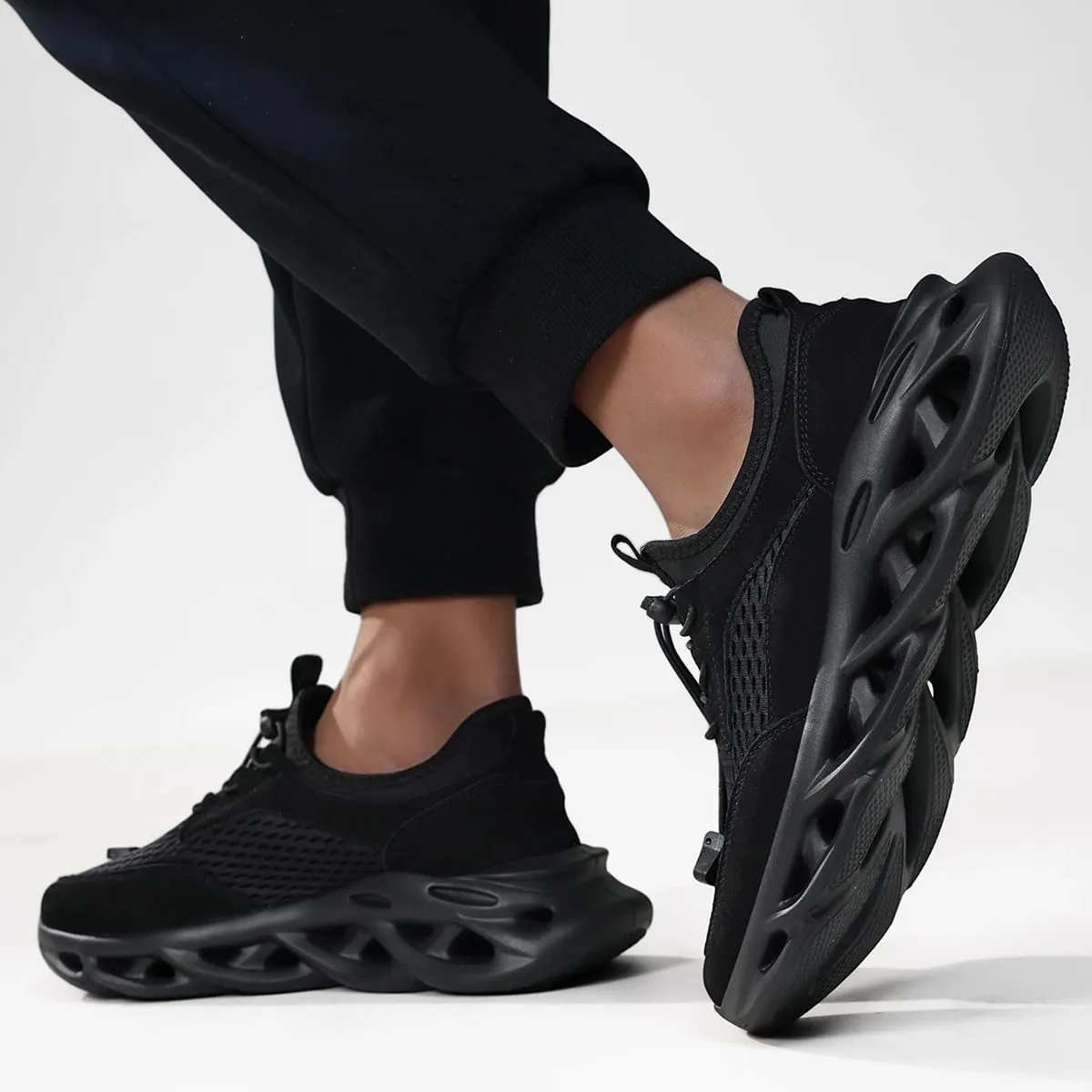 Confortable Men Walking Sneakers Solid Black Fashion