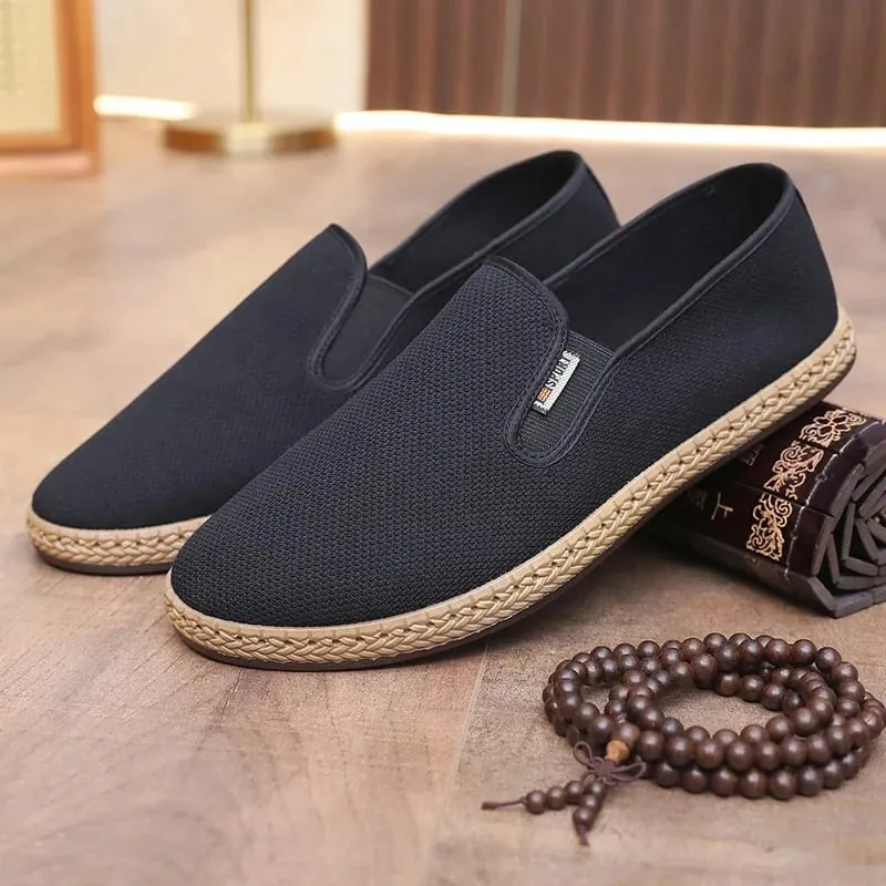 Summer Men's Mesh Shoes Hollow Breathable Lightweight Men's Cloth Shoes Soft soled Anti slip Men's Shoes