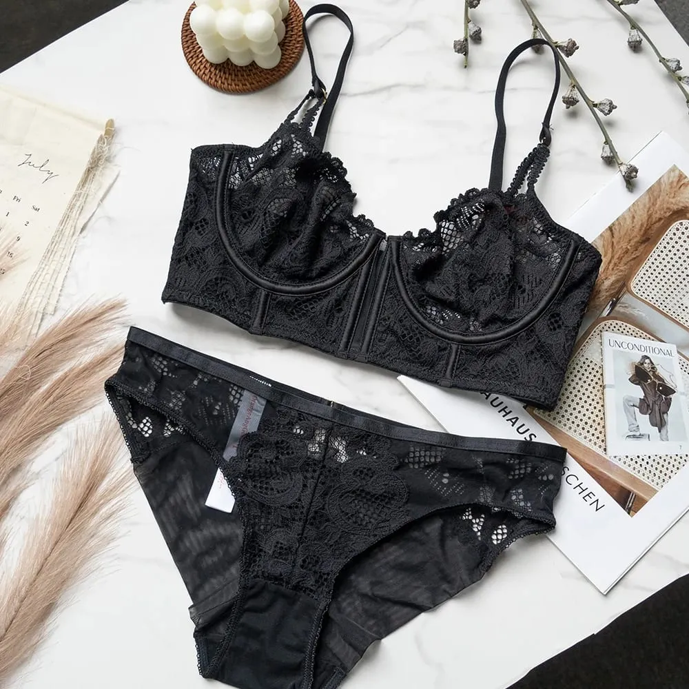 Set di lingerie da donna vintage in pizzo floreale nero con ferretto, reggiseno e slip trasparenti con ferretto, 2 pezzi, dettaglio anello laterale dorato, intimo sotto