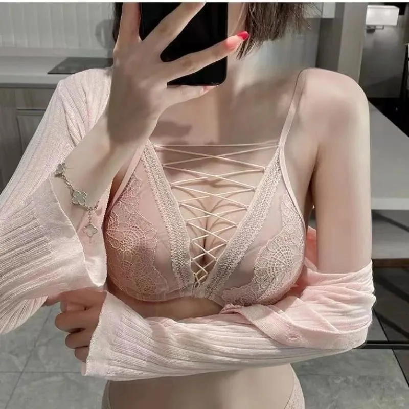 French Sexy Lingerie Set Soft Underwire Push Up Bra for Small Chest Deep Gather Lace Up Cutout Pure Look CA MOYISU Sexy Tushy