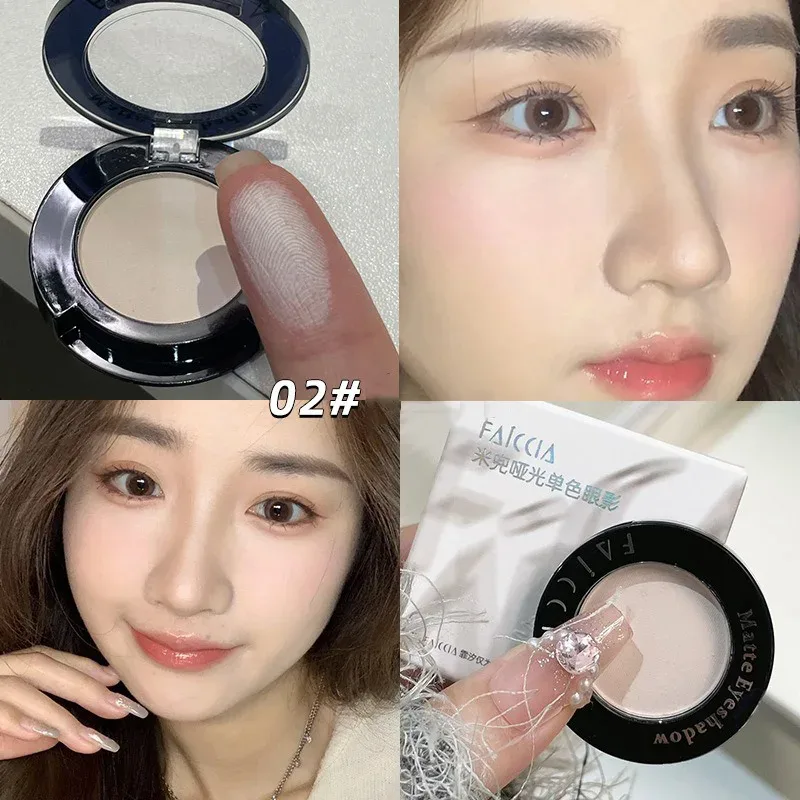 Monochrome Matte Brown Eyeshadow Makeup Waterproof Lasting Shiny Green Eye Makeup Natural Brighten Eyeshadow Highlighter Palette