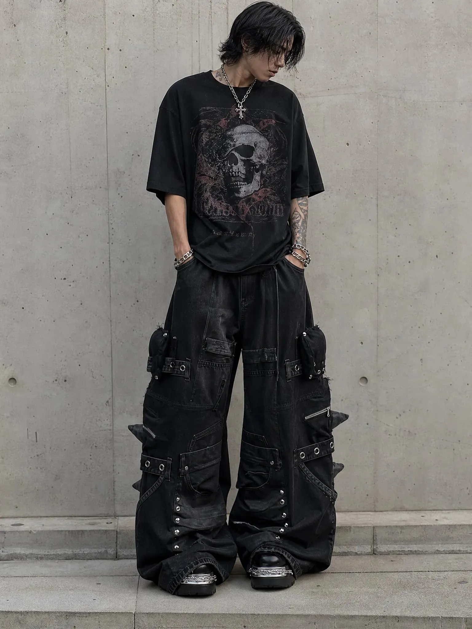 Streetwear Casual Black Cargo Jeans Men Heavy Buckle Strap Stud Zip Pocket Distressed Oversized Wide Leg Fashion Pants Y2K