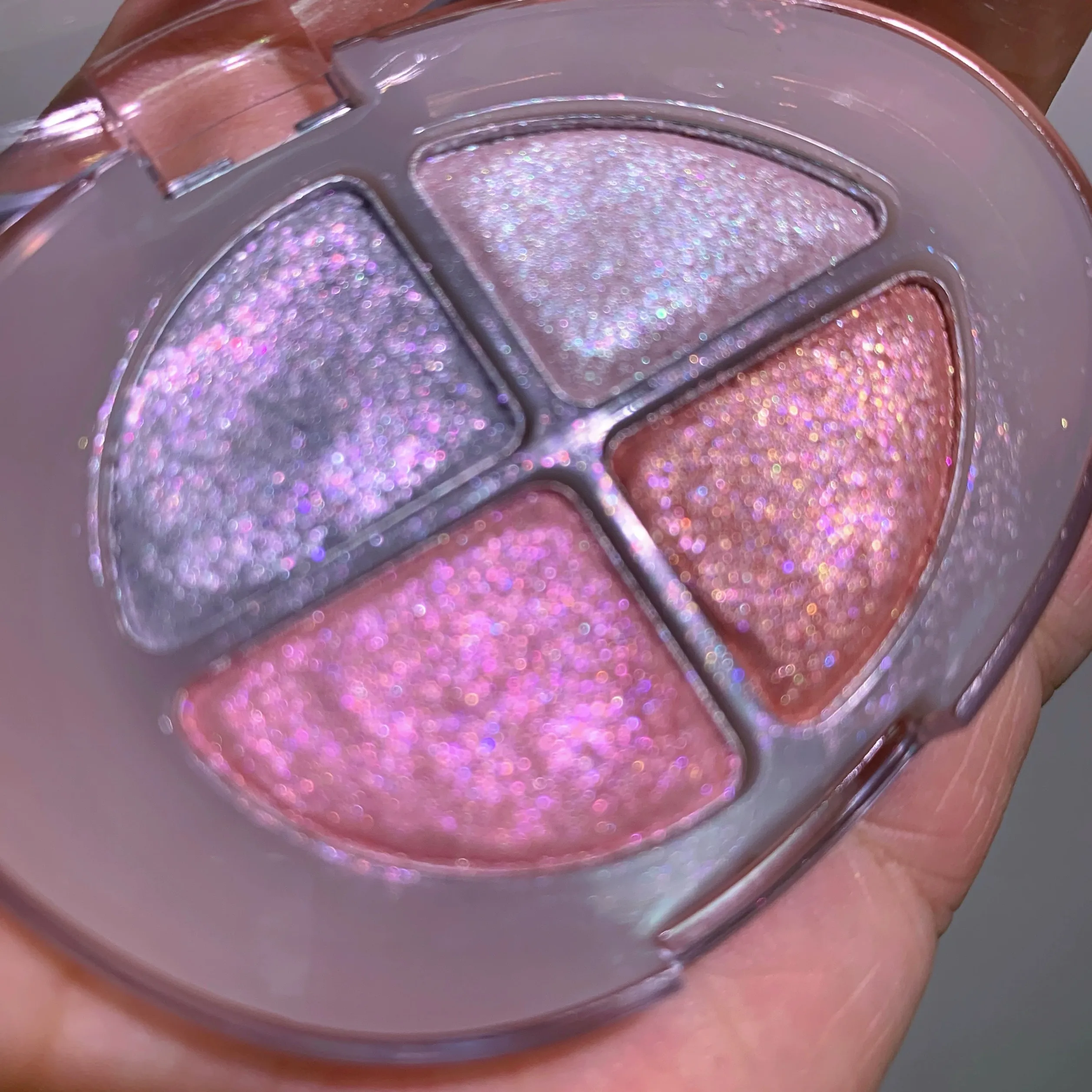 Four-color Eyeshadow Palette Glitter Pearlescent Flash Chameleon Shimmer Highgloss Portable Eye Shadow Eye Makeup