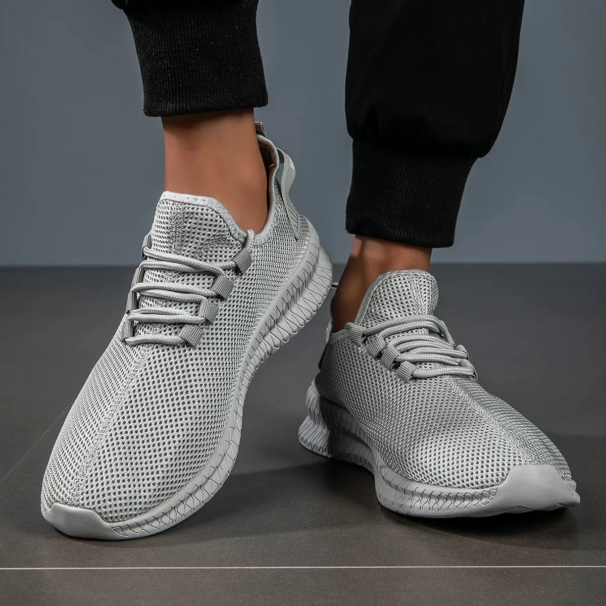 Mens Running Shoes Breathable Lightweight Sports Shoes Anti Slip Comfortable Gym Training Walking Sneakers for Men