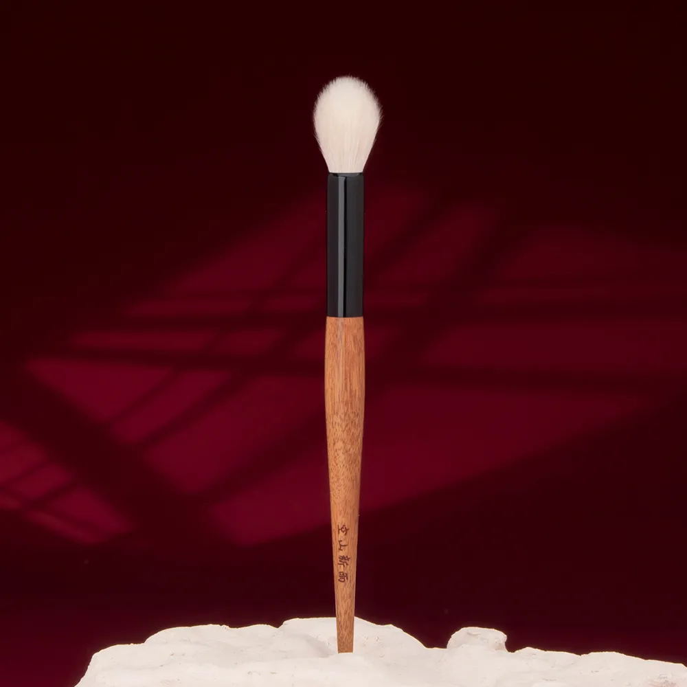 CL101 African Rosewood Handle Soft Saikoho Goat Hair Tapered Blush Highlighter Brush Makeup Brush Hand Crafted Makeup Brushes