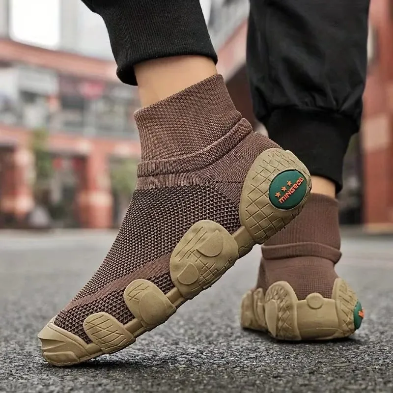 2026 New Summer Breathable Hollow Mesh Shoes Outdoor Casual Sports Shoes Fashion and Versatile Men's Shoes Knit Running Sneakers