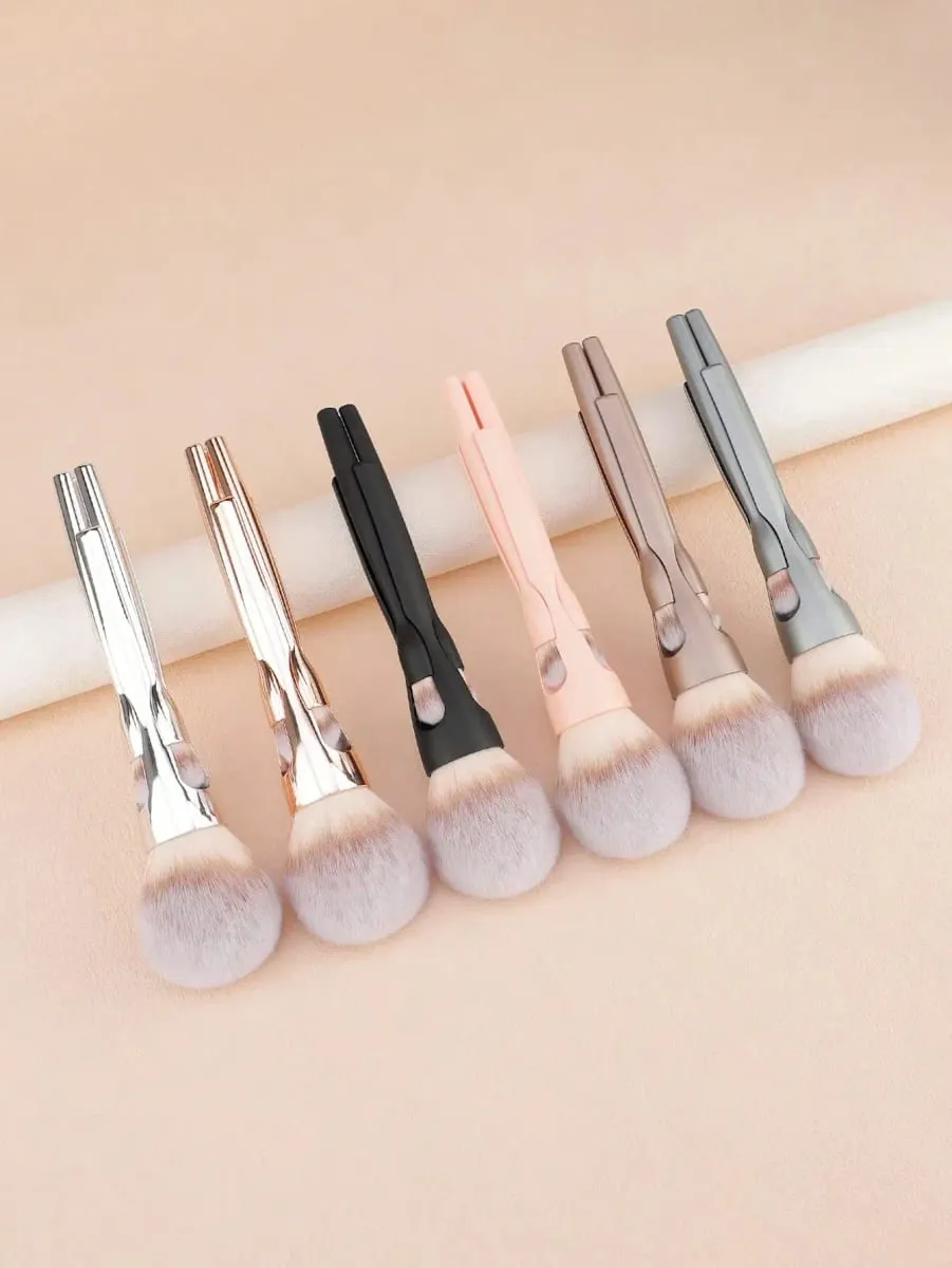 4-Piece Makeup Brush Set Featuring Professional-Grade Brushes Made from High-Quality Synthetic Fibers for a Luxurious Feel.