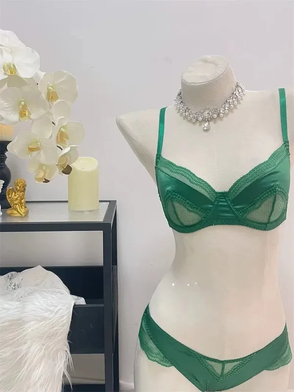 Ladies Satin Lace Underwire Bra 32-38AB Ultra Thin Minimizer Bra Side Support Anti Sag Gather Breast French Lingerie
