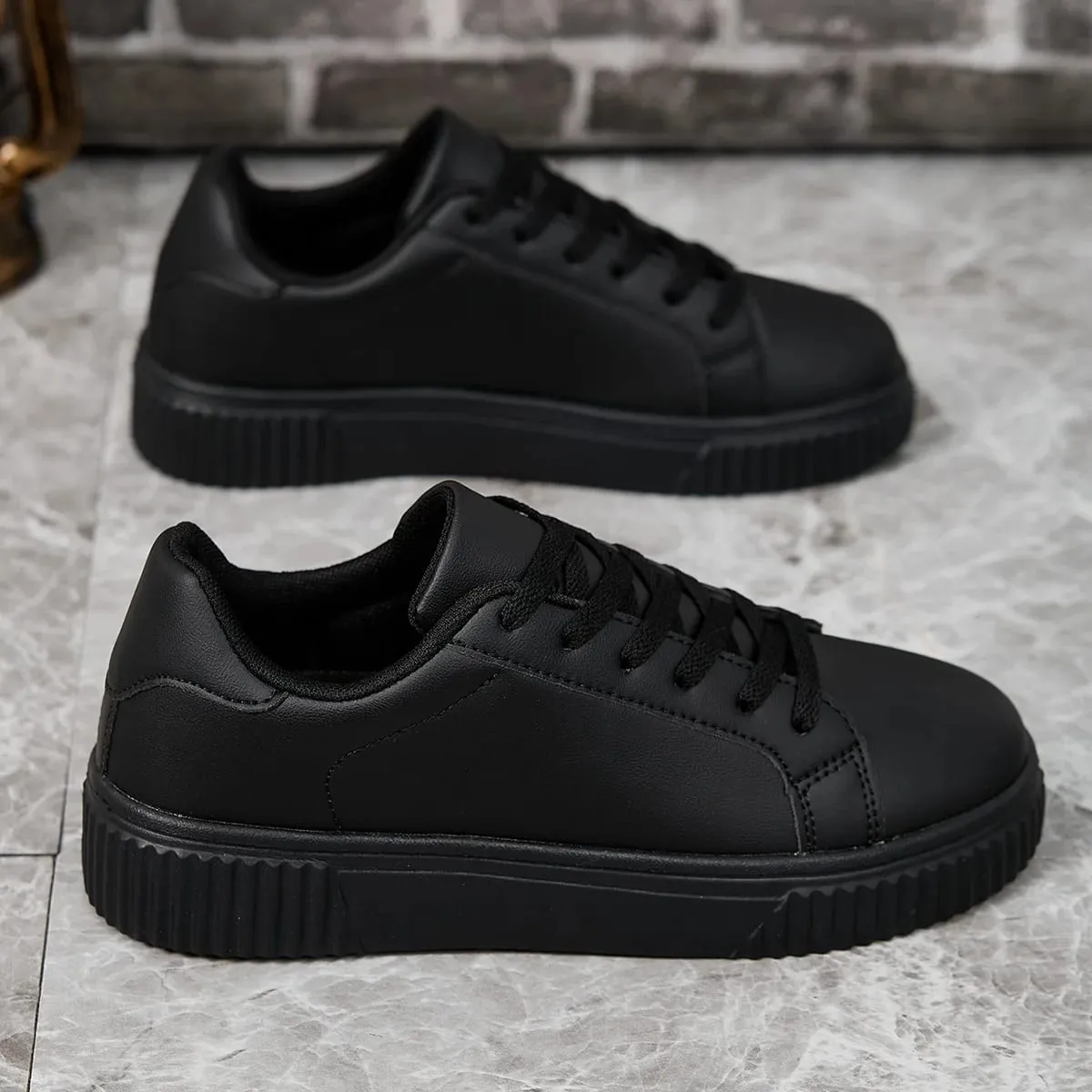 2024 New Men's Sneakers White Casual Shoes Fashion Couple Women Platform Flats All Matching Walking Sneakers for Men Board Shoes