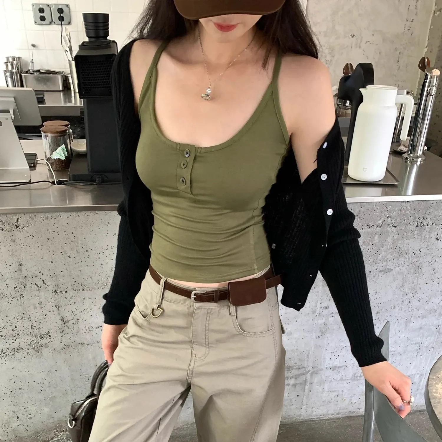 Korean Stylish Design U-Neck Button Sleeveless Camis 2026 Summer Y2K Hot Girl Layering Tank Top Solid Color Versatile Crop Top