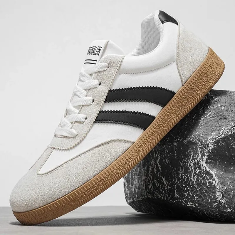 A Pair of Skateboard Shoes Shoes for men German Training Shoes Men's tennis shoes Men'S Fashionable Sports And Leisure Shoes
