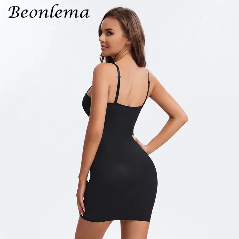 Kort Bodycon Klänning Rygglösa Skinny Straps Solid Casual Sexig Ärmlös Sommar High Waist Club Smala Miniklänningar Dam Basic