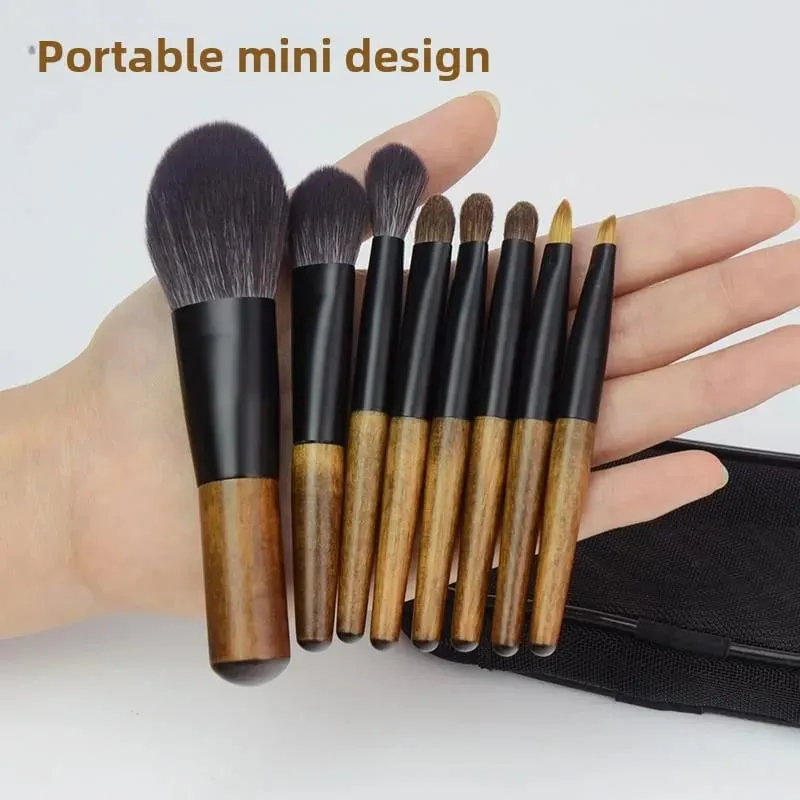 8Pcs Mini Travel Makeup Brush Set with Pouch Wooden Handle Cosmetic Brush for Face Powder Blush Highlighter Concealer Eyeshadow