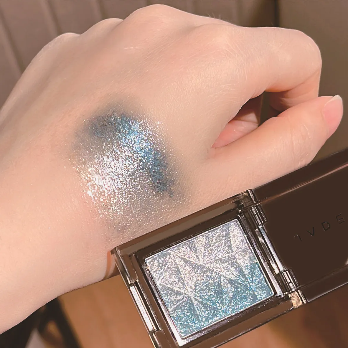 Metallic Gradient Eyeshadow Palette Silver Blue Punk Smoky Eye Shadow Högpigmenterad pressad lila Glitter Eyes Makeup Palett