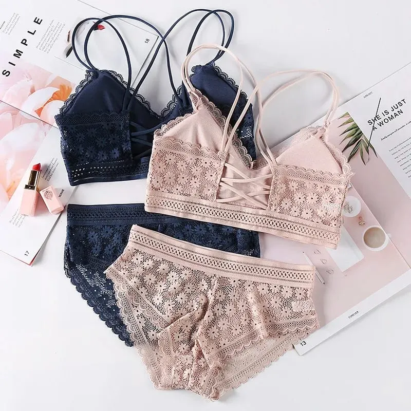 Women's Lace Lingerie Set Cross Shoulder Strap Without Steel Ring Bra Comfortable Support Underwear With Gathering Design