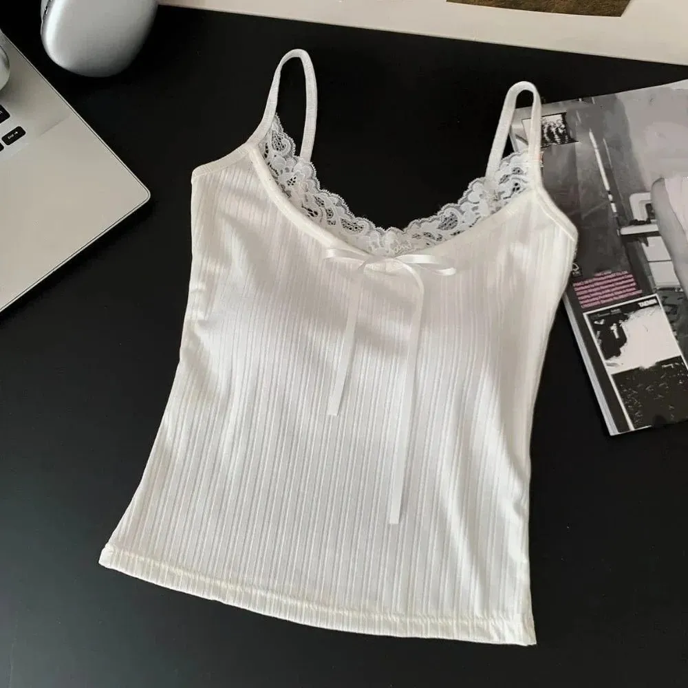Waist-cinching Sleeveless Slim Lace Crop Top Y2k Solid Color Camisole with Pads Bottoming Shirt Sweet Lace Patchwork Vest Lady