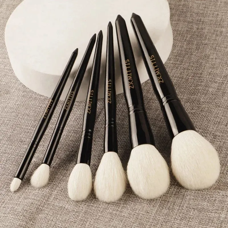 Las brochas de maquillaje originales de lujo naturales de punta larga de pelo de cabra con mango negro Kit de herramientas cosméticas para rubor en polvo resaltar sombra