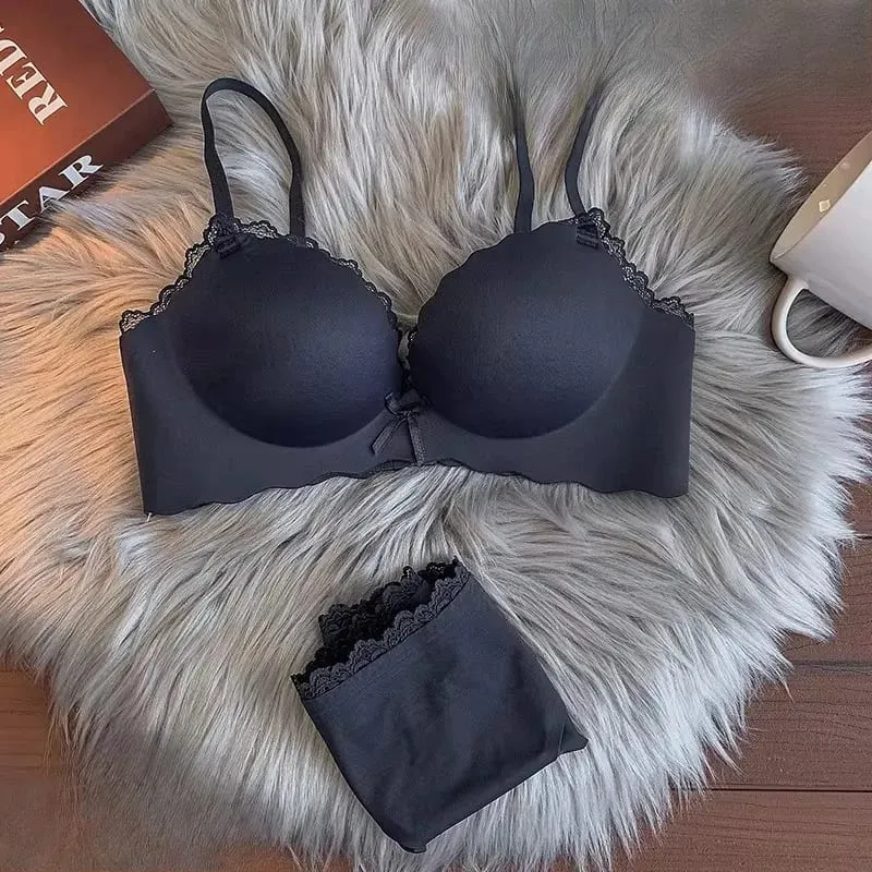 Hot Selling Ladies Push Up Bra Set Seamless Wireless Support Anti-Sagging Comfort Lingerie Set S-XL Young Women Daily Soft Wear