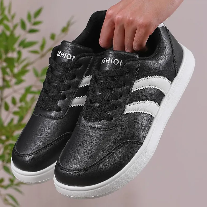 Women's Casual Lightweight Breathable Sport Shoes Spring Autumn New All-match Running Sneakers Zapatos De Mujer Tenis Jeans