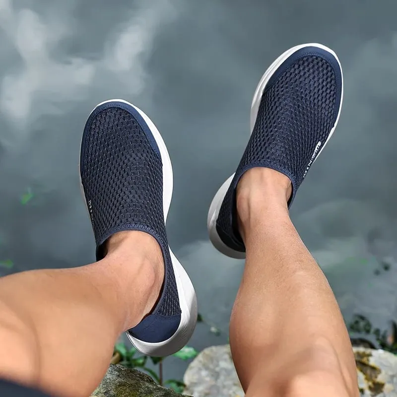 Comfortable and stylish running shoes outdoor sports shoes couple shoes running fitness leisure and casual walking shoes.