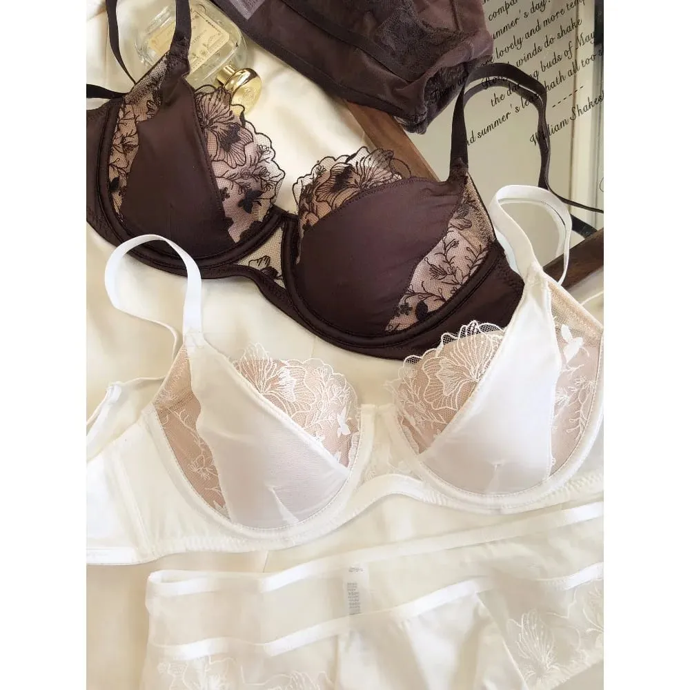 French Sexy Vintage Lace Lingerie Set Soft Underwire Gathering Small Bust Slim Bra upward Lift Pure and Desireful Bra 34-40