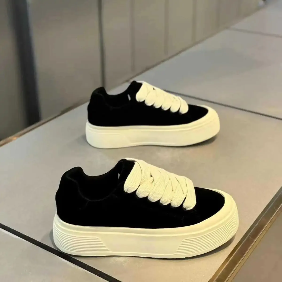 2025 Autumn New Trend Casual Board Shoes Mens Platform Heightening Casual Sneakers Fashion Lace-Up Comfortable Walking Shoes Men