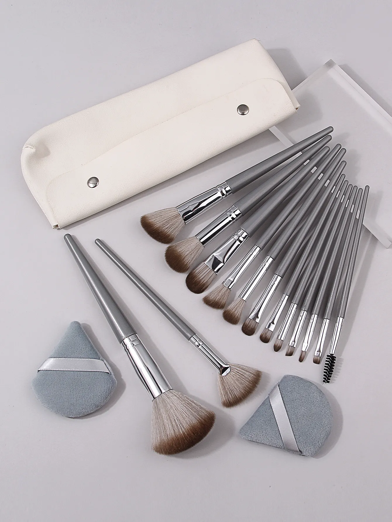 17PCS Makeup Brush Set Soft Fluffy Professional Cosmetic Foundation Powder Eyeshadow Kabuki Blending Make Up Brush Beauty Tool