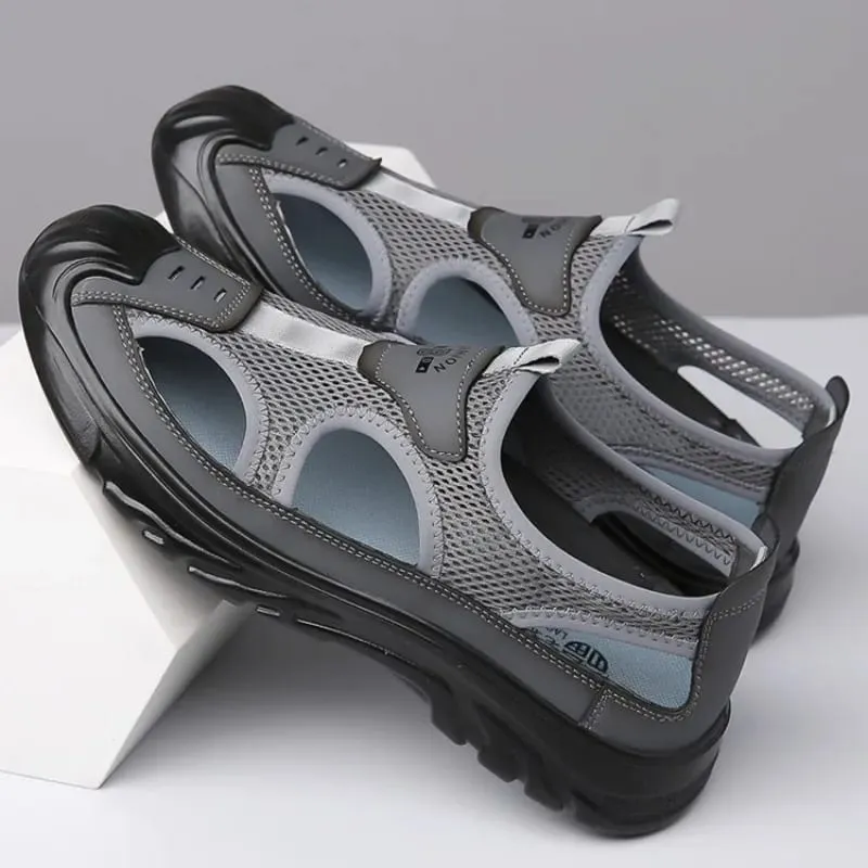 2026 New Hollow Out Breathable Man Shoes Summer Casual Beach Men's Sandals Outdoor Ultra Light Anti Slip Walking Shoes for Man