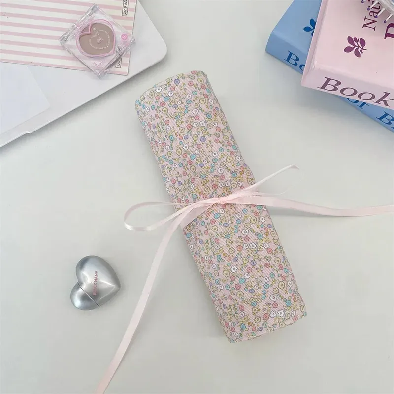 Fabric Floral Makeup Brush Storage Bag Large Portable Cosmetic Pouch for Eyeshadow Brushes & Eyebrow Pencils Desktop Organizer