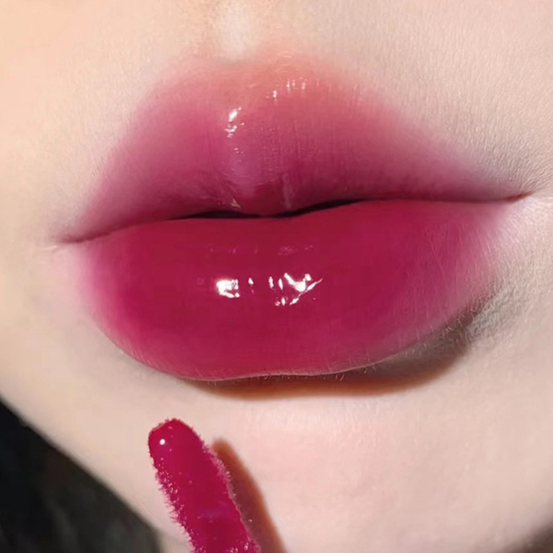 Light Lacquer Lip Glass-Like - Mirror Shine Hydrating Formula; Προστατεύει από μουντζούρες και χαρίζει λάμψη στο δέρμα
