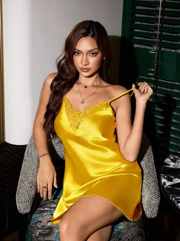 Ladies Stylish Atmospheric Mini Slip Nightdress Vibrant Glossy Yellow Silky Satin Nightgown With Lace-detailed V-neck Thin Str