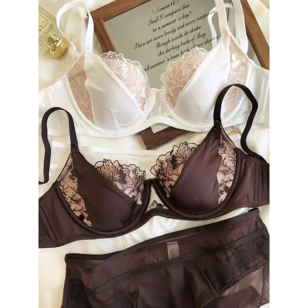 French Sexy Vintage Lace Lingerie Set Soft Underwire Gathering Small Bust Slim Bra upward Lift Pure and Desireful Bra 34-40